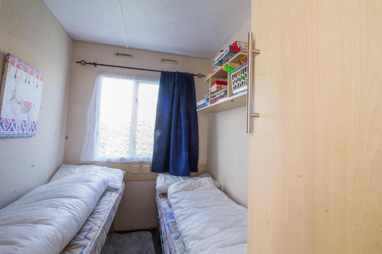 Great 8 Berth Caravan For Hire At Southview Holiday Park In Skegness Ref 33025E 外观 照片