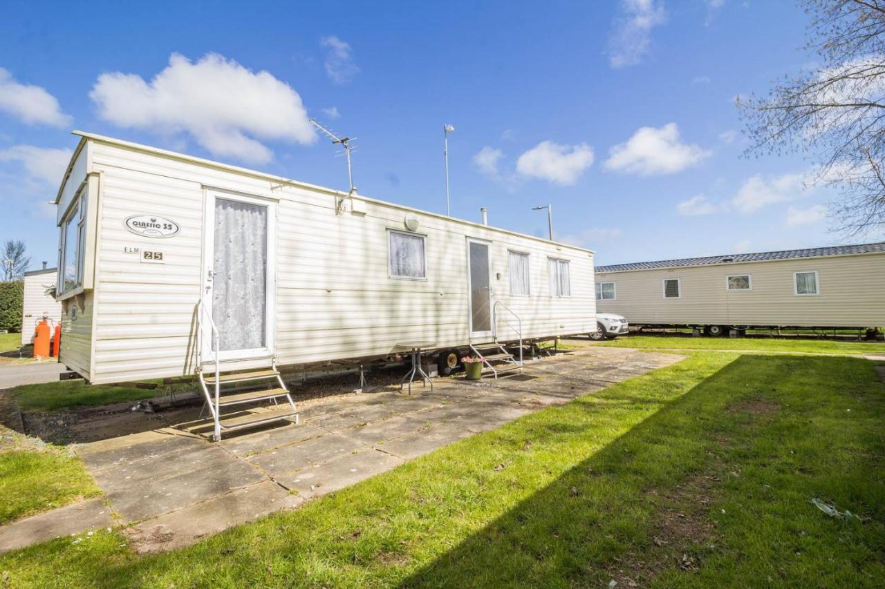Great 8 Berth Caravan For Hire At Southview Holiday Park In Skegness Ref 33025E 外观 照片