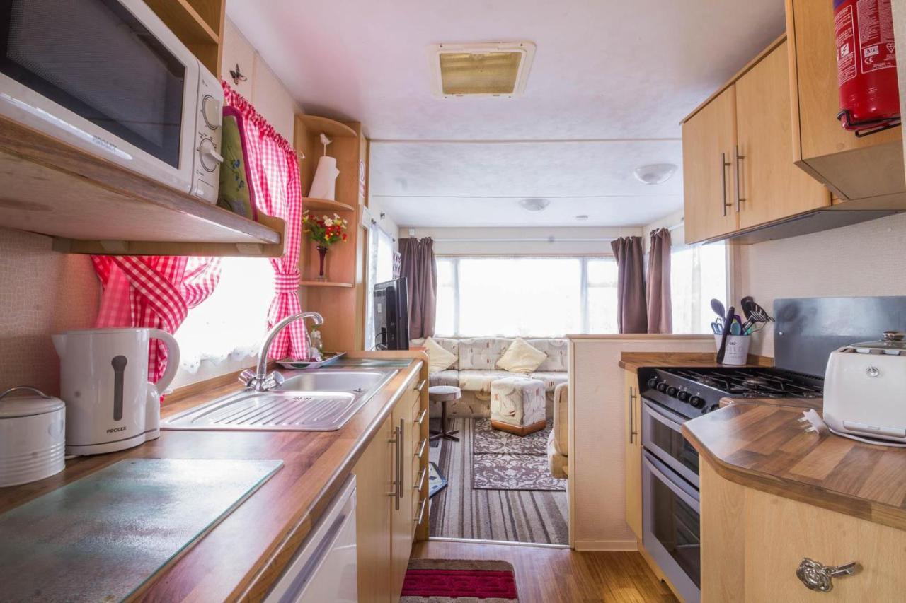 Great 8 Berth Caravan For Hire At Southview Holiday Park In Skegness Ref 33025E 外观 照片